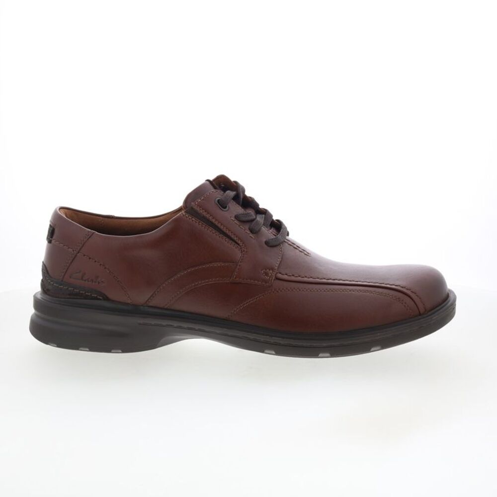 Clarks Mens Gessler Lace Brown Shoes (NWT)